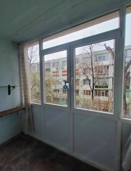 Apartament cu 3 camere decomandat în Giurgiului