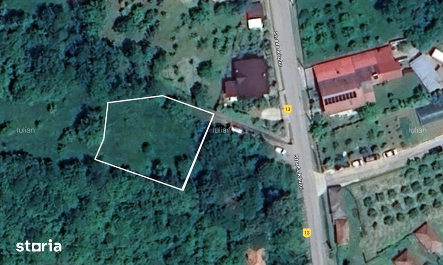 Teren de 3300 mp, în Sălătrucel