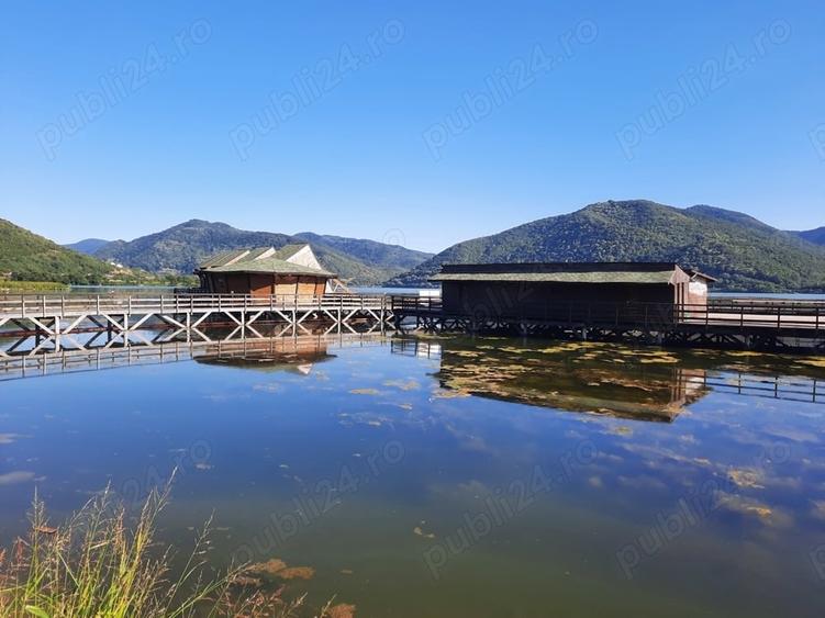 Teren de 2500 mp, în Berzasca
