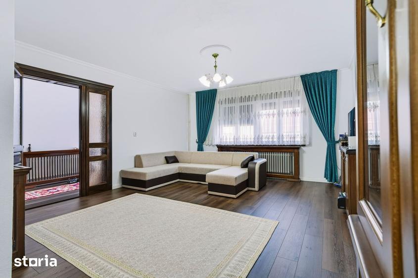 Casă cu 5 camere cu Teren 500 Mp în Iosia