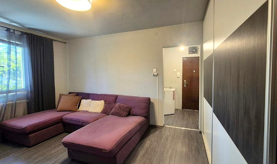 Apartament cu 2 camere semidecomandat în Centrul Civic