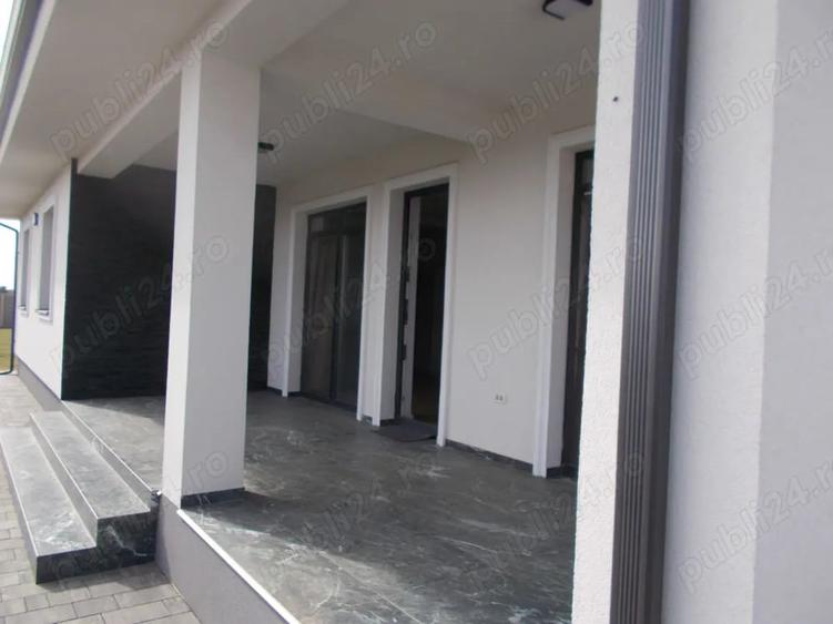 Casă cu 2 camere în Dumbrăvița