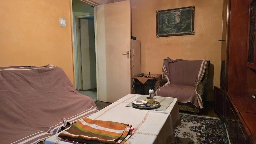 Apartament cu 3 camere decomandat în Progresul