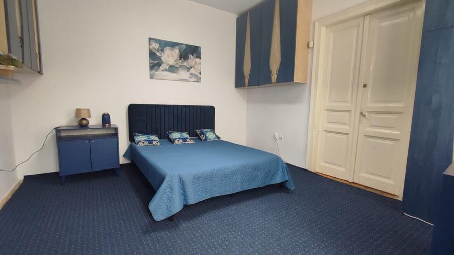 Apartament cu 2 camere semidecomandat în Central — fotografia 3