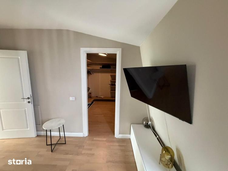 Casă cu 6 camere cu Teren 500 Mp în Băneasa