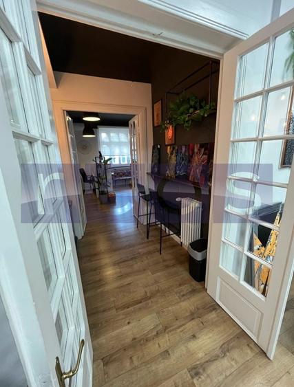 Apartament cu 5 camere semidecomandat în Ultracentral