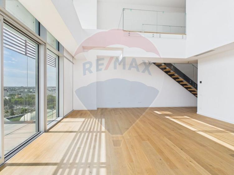 Penthouse cu 4 camere în Floreasca
