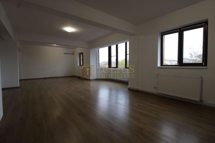 8 incaperi, 2 bai, centrala proprie, 3 locuri de parcare; Lipovei. - 5