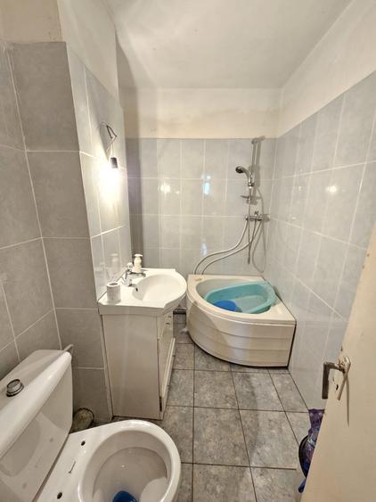 Decomandat, 2 camere, zona Narcisa - 6