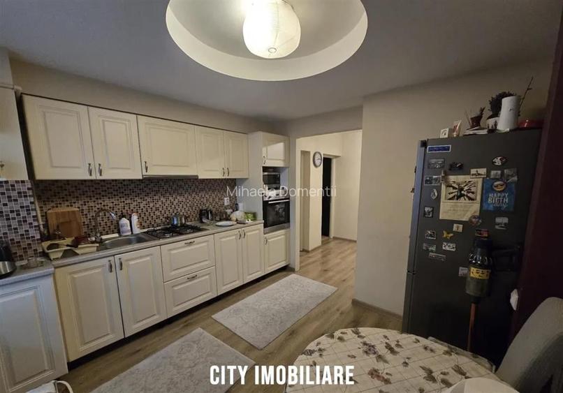 Apartament 2 camere, decomandat, zona FSEGA.