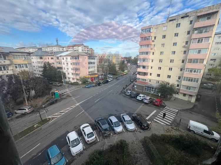 Apartament cu 4 camere de vanzare in zona Central - 8