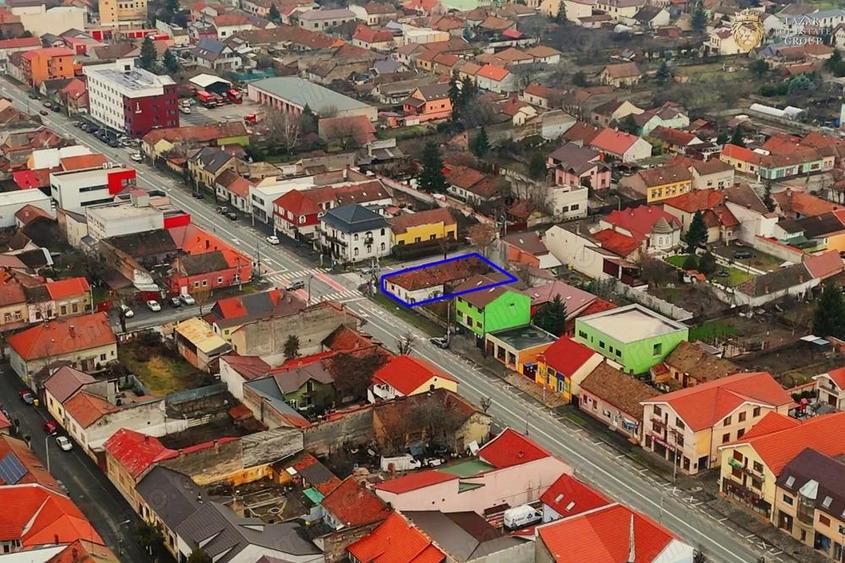 Casa- 2 fornturi stradale de vanzare pe Andrei Saguna - 8