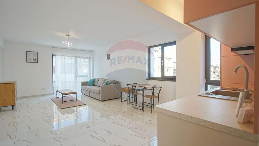 Garsoniera de închiriat, parcare subterana, etaj 1 | Zona Tractorul - 1