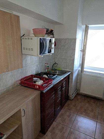 Inchiriez apartament 3 camere centru - 4