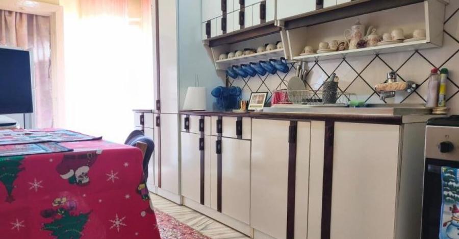 Apartament 4 camere in Simeria, zona 1 Decembrie, et 1 - 4