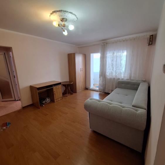 Inchiriez apartament 2 camere - 8