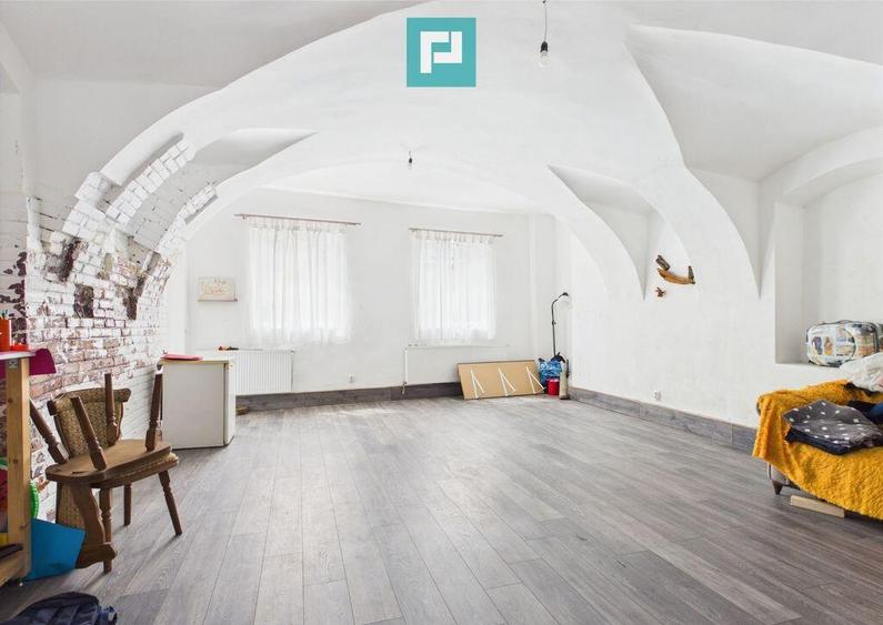 Casa cu 6 camere in zona Central - 4