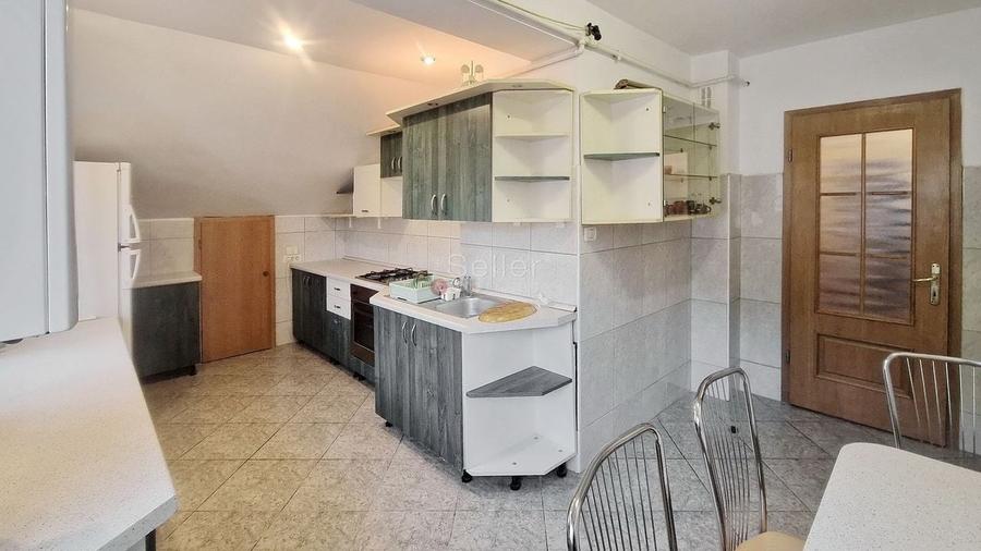 De vanzare apartament cu 3 camere central. - 7