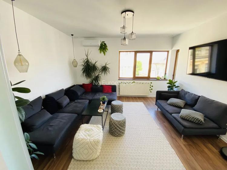 Inchiriez apartament 4 camere zona CENTRALA-CENTRU VECHI, 1200 EURO Inchiriez apartament 4 camere zona CENTRALA-CENTRU VECHI, 1200 EURO