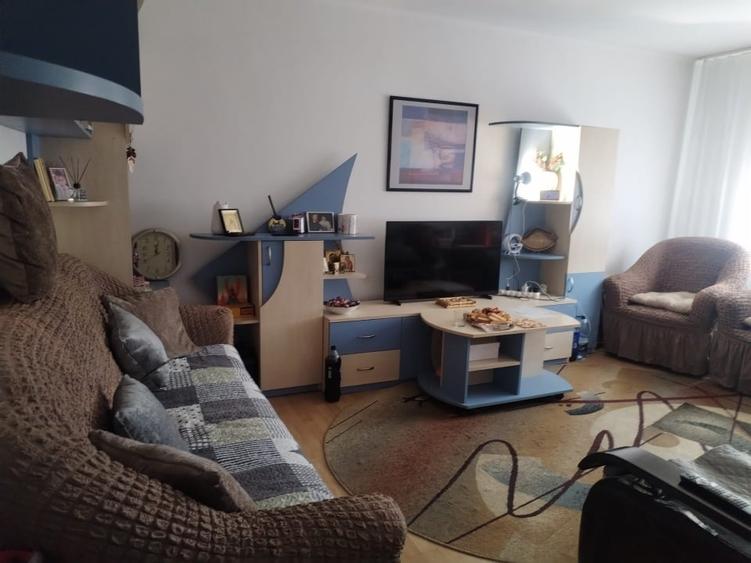 Proprietar vând apartament 3 camere - 5