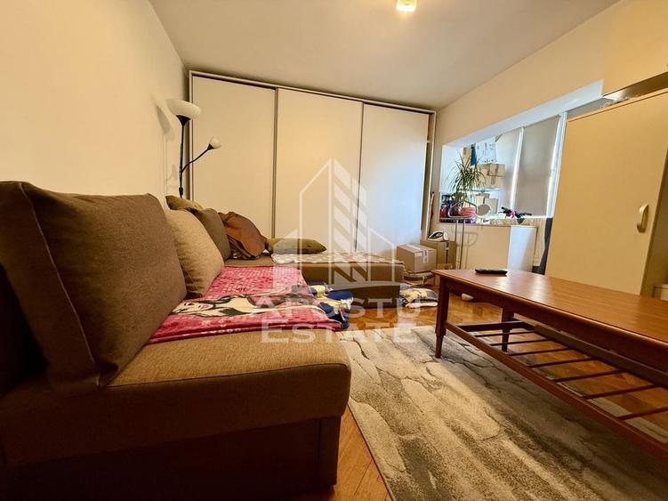 Apartament cu 3 camere, etajul 1, centrala proprie, zona ... - 3