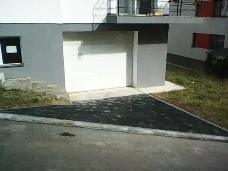 Spațiu comercial, de 119 mp, în Florești