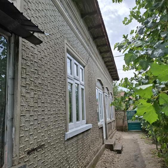 Casa de vanzare, ?torobaneasa, jud.Teleorman, la 15 Km de Alexandria - 1