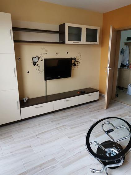 Inchiriez garsoniera - 6