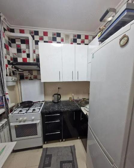 Garsoniera modesta in sectorului 4 - 3