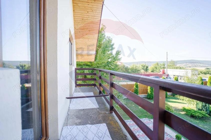 Casa / Vila cu 5 camere de vanzare in zona Central - 11