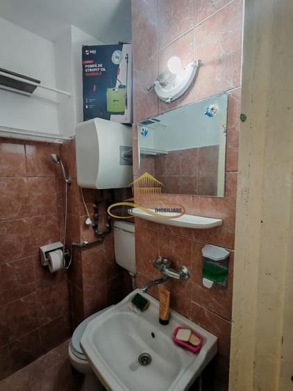 Se vinde garsonieră confort 3, dar zona e de 5 stele, etaj 2 - 4