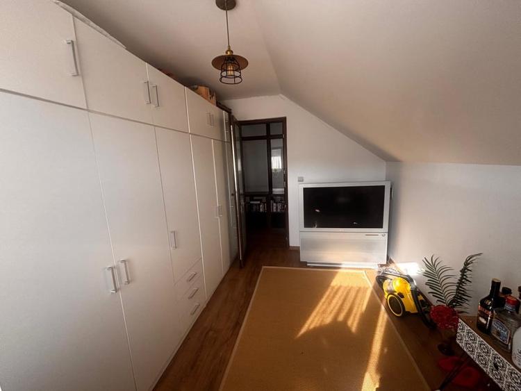 Casă spațioasă cu 3 dormitoare, două terase și două fronturi–15 km de Bistrita - 10