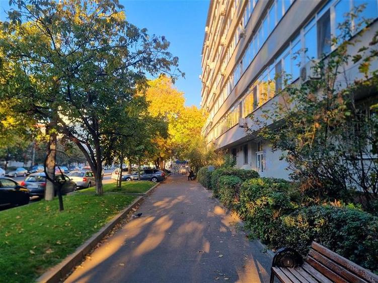 AP.2 CAM ET.4/7 RENOVAT COMPLET MOBILAT UTILAT SECTOR 1 ION MIHALACHE METROU 1 M - 1