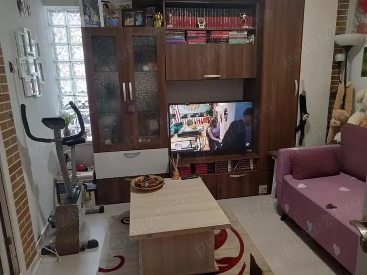 Proprietar vand Casa cu 2 camere si 2 bai, CURTE COMUNA Sector 6 - 6