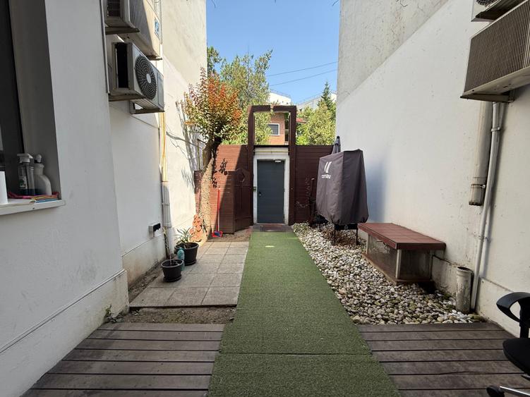 Cladire Birou / Clinica - Stirbei Voda - Cotroceni - Curte 70 mp - 1