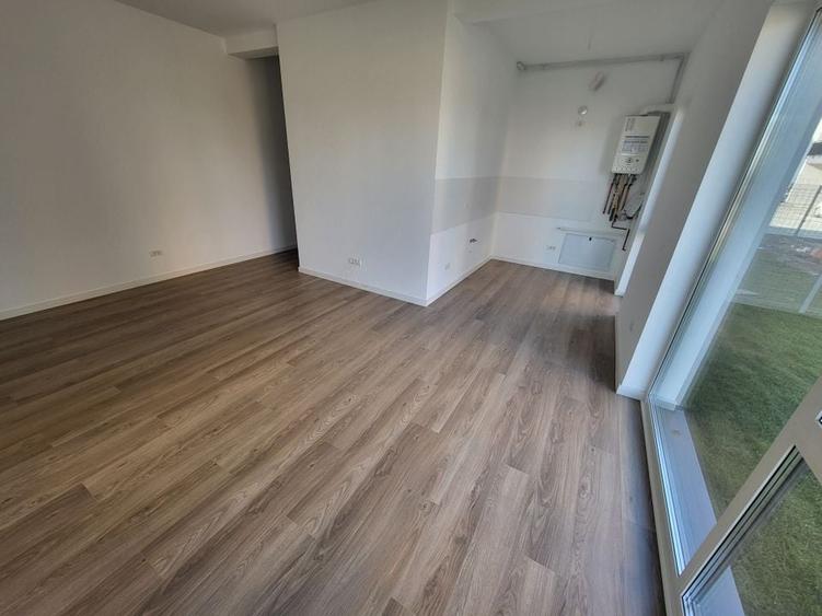 COMISION%. BLOC NOU in ORAS. Gradina proprie. Spatios - 1