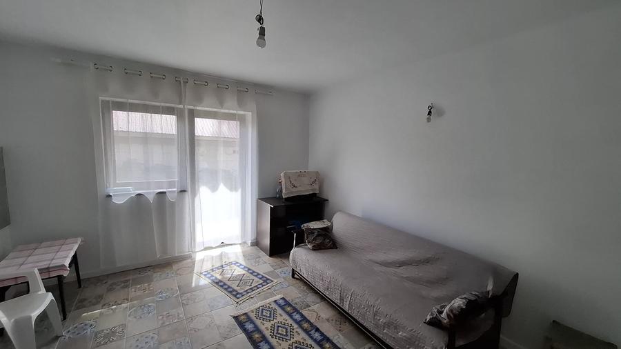 Stradal DN7, vila semifinisata, deschidere pe ambele capete - 17