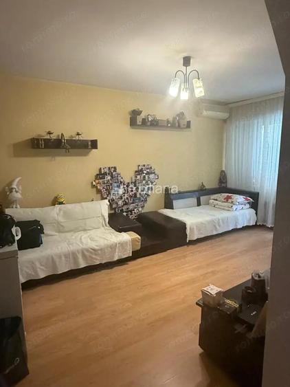 Apartament 3 camere decomandat Etaj 1, zona CEC