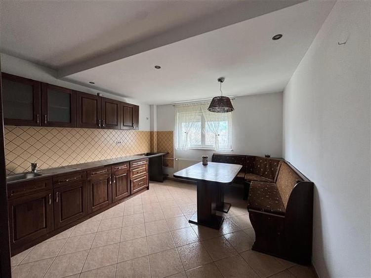 Doua case de vanzare, teren 800 mp, Zarnesti, Brasov - 6