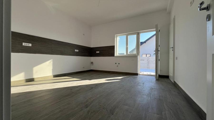 Casă individuală modernă, parter finisat, teren 420 mp - 2