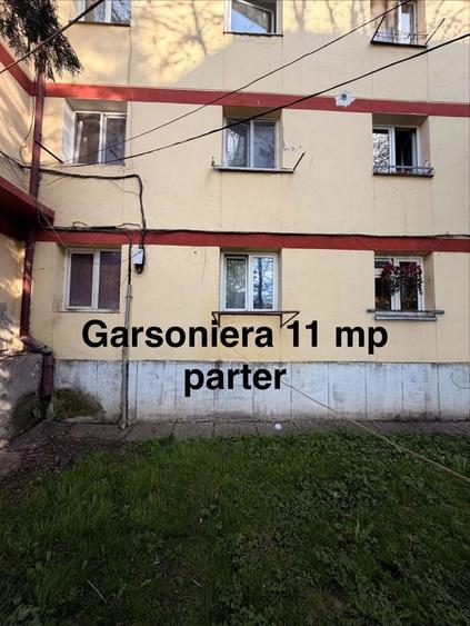 Garsoniera de vanzare - 11 mp - - 1