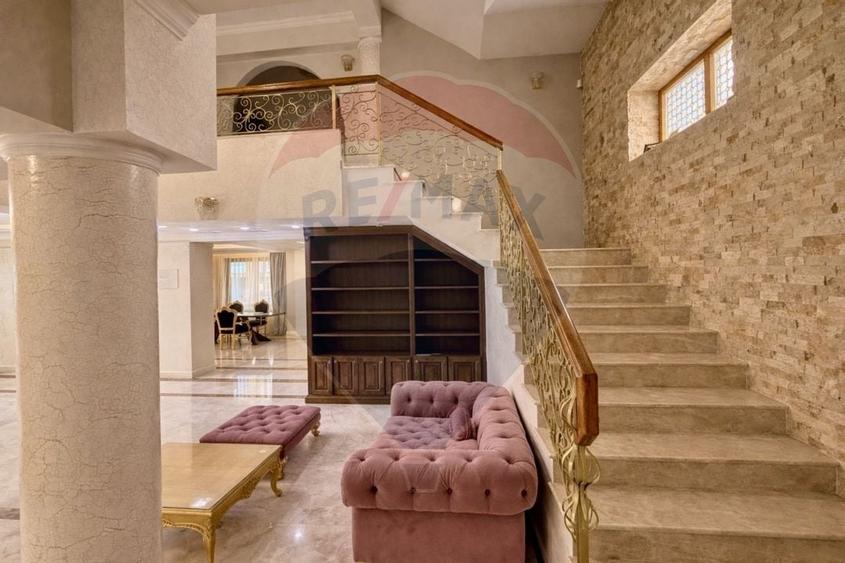 Vilă de lux cu piscină și grădină privată – reședință neoclasică - 8