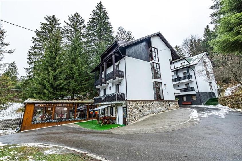 Resedinta speciala, in inima statiunii Poiana Brasov, cu terasa si locuri de par - 26