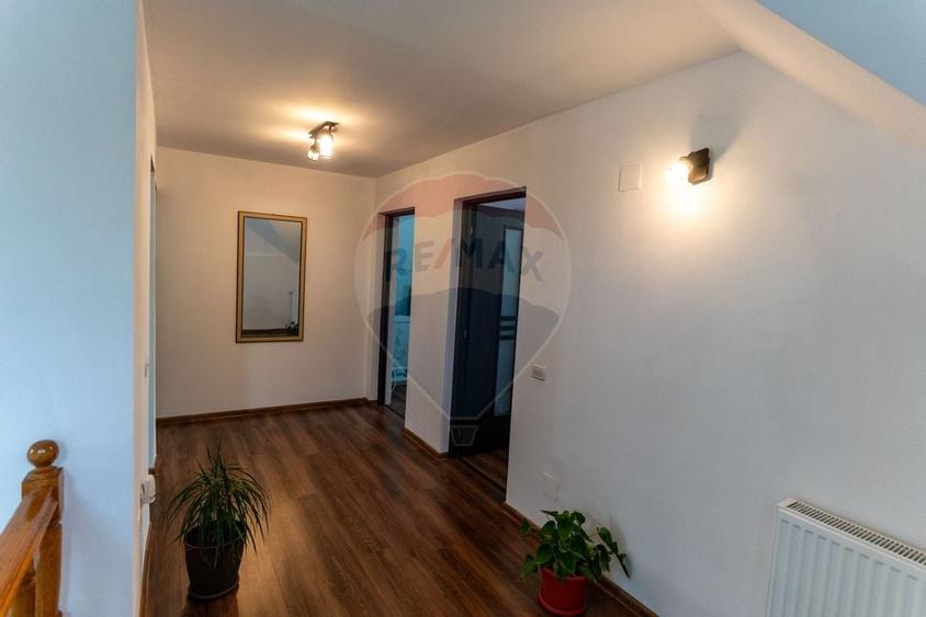Casa / Vila deosebita de vanzare, Hateg jud. Hunedoara - 13