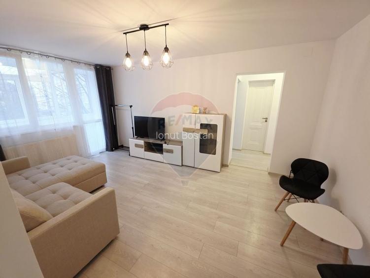 Apartament cu 2 camere de inchiriat in zona Central