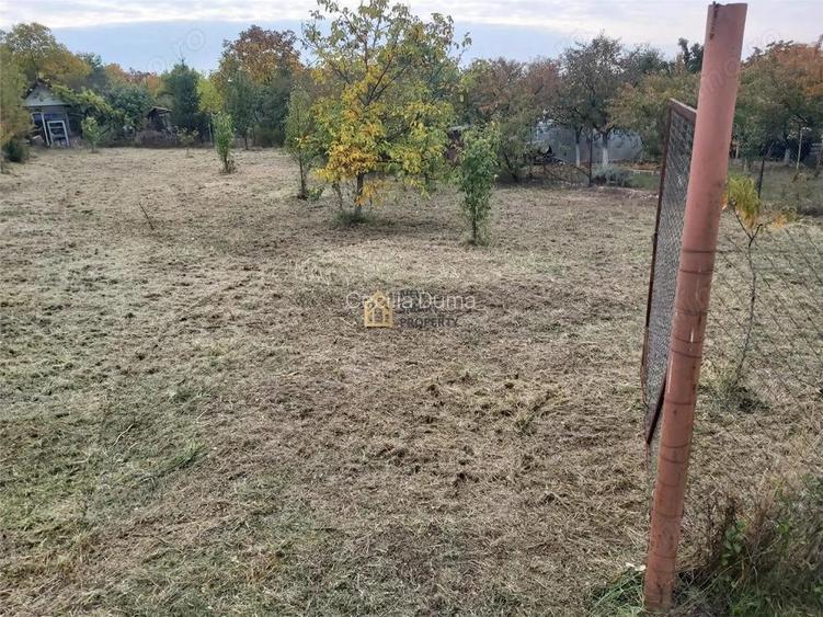 Vand teren pe Str Viilor