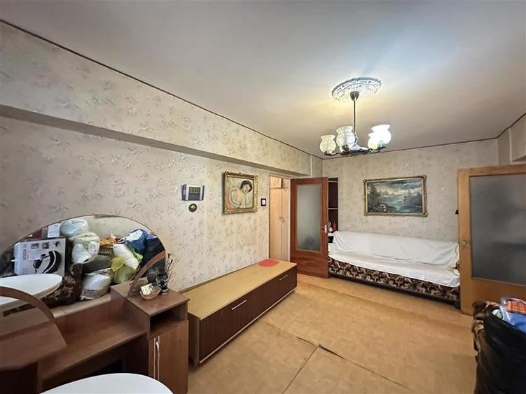 Apartament 3camere de vanzare - Apusului - etaj 3/8, aproape de metrou - 9