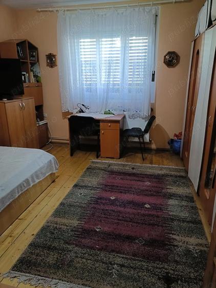 Casa Caransebes 120 mp + anexa 20 mp, teren 324 mp zona lini?tita 130.000 - 2