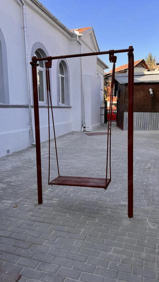 Casa cu 4 camere, curte si garaj - Zona Teilor - 5