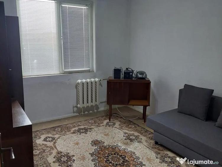 Vand apartament 3 camere Rahova decomandat - 1